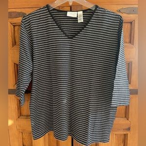 3/4 sleeve V-Neck Tee